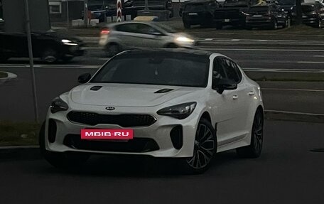 KIA Stinger I, 2018 год, 2 950 000 рублей, 2 фотография