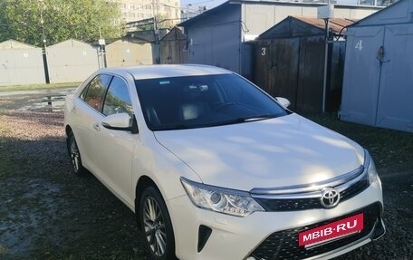 Toyota Camry, 2016 год, 2 600 000 рублей, 6 фотография