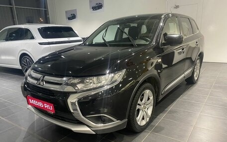 Mitsubishi Outlander III рестайлинг 3, 2016 год, 2 040 000 рублей, 1 фотография