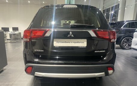 Mitsubishi Outlander III рестайлинг 3, 2016 год, 2 040 000 рублей, 6 фотография