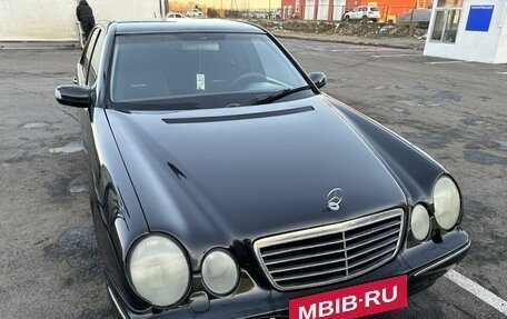 Mercedes-Benz E-Класс, 2001 год, 520 000 рублей, 2 фотография