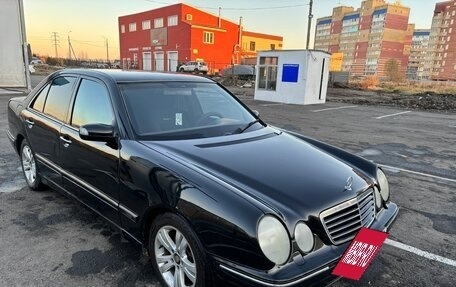 Mercedes-Benz E-Класс, 2001 год, 520 000 рублей, 4 фотография