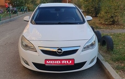 Opel Astra J, 2011 год, 640 000 рублей, 1 фотография