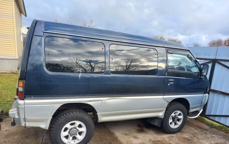 Mitsubishi Delica III, 1997 год, 500 000 рублей, 3 фотография