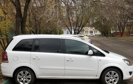 Opel Zafira B, 2012 год, 650 000 рублей, 2 фотография