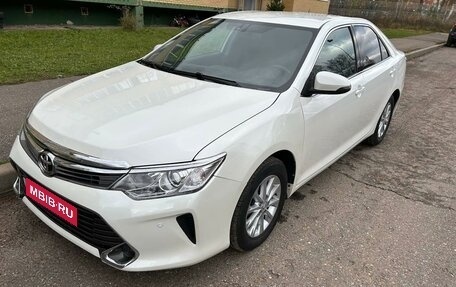 Toyota Camry, 2015 год, 1 900 000 рублей, 5 фотография