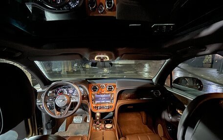 Bentley Bentayga I, 2015 год, 11 250 000 рублей, 10 фотография