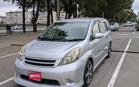 Toyota ISis I, 2011 год, 1 525 000 рублей, 1 фотография