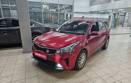 KIA Rio IV, 2021 год, 1 800 000 рублей, 1 фотография