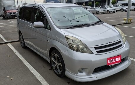 Toyota ISis I, 2011 год, 1 525 000 рублей, 2 фотография