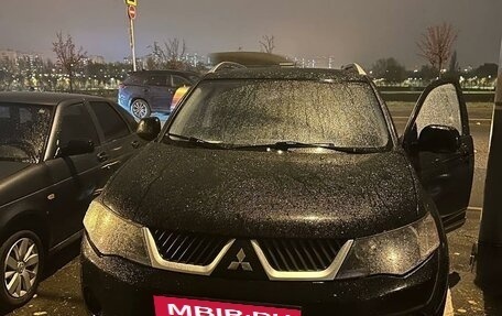 Mitsubishi Outlander III рестайлинг 3, 2007 год, 1 300 000 рублей, 2 фотография