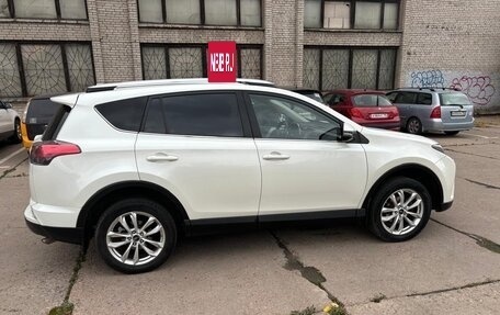 Toyota RAV4, 2016 год, 2 099 999 рублей, 7 фотография