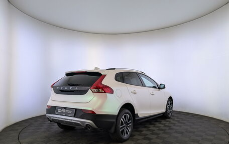 Volvo V40 II рестайлинг, 2019 год, 2 695 000 рублей, 5 фотография