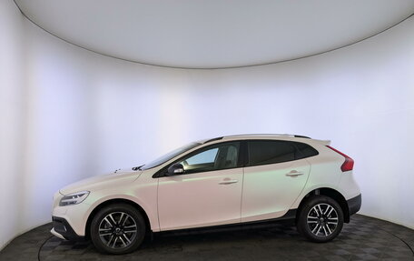 Volvo V40 II рестайлинг, 2019 год, 2 695 000 рублей, 8 фотография