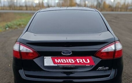 Ford Fiesta, 2015 год, 1 000 000 рублей, 2 фотография