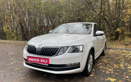 Skoda Octavia, 2018 год, 1 255 000 рублей, 3 фотография