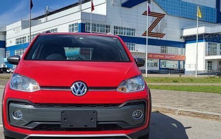 Volkswagen up! I рестайлинг, 2019 год, 1 000 000 рублей, 1 фотография