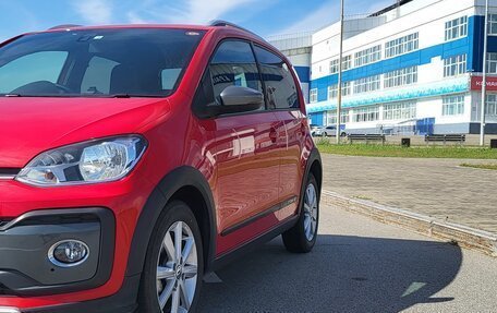 Volkswagen up! I рестайлинг, 2019 год, 1 000 000 рублей, 20 фотография