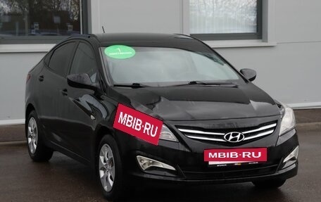 Hyundai Solaris II рестайлинг, 2015 год, 999 000 рублей, 3 фотография