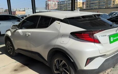 Toyota C-HR I рестайлинг, 2021 год, 2 140 000 рублей, 6 фотография