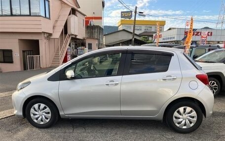 Toyota Vitz, 2016 год, 900 555 рублей, 13 фотография