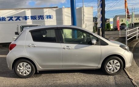 Toyota Vitz, 2016 год, 900 555 рублей, 14 фотография