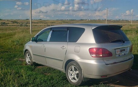 Toyota Ipsum II, 2002 год, 950 000 рублей, 20 фотография