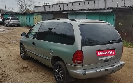 Dodge Caravan III, 2000 год, 240 000 рублей, 3 фотография