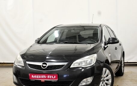 Opel Astra J, 2011 год, 750 000 рублей, 1 фотография