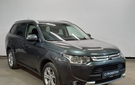 Mitsubishi Outlander III рестайлинг 3, 2014 год, 1 795 000 рублей, 3 фотография