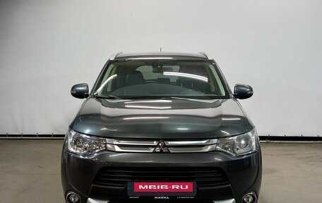 Mitsubishi Outlander III рестайлинг 3, 2014 год, 1 795 000 рублей, 2 фотография