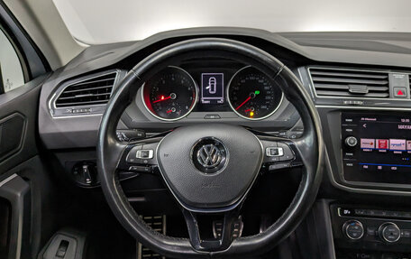 Volkswagen Tiguan II, 2019 год, 2 475 000 рублей, 21 фотография