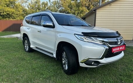 Mitsubishi Pajero Sport III рестайлинг, 2018 год, 3 790 000 рублей, 7 фотография