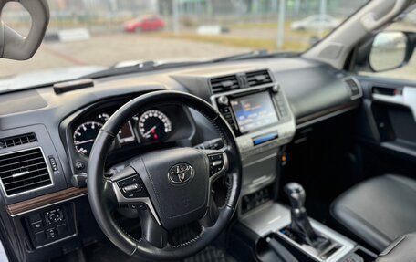 Toyota Land Cruiser Prado 150 рестайлинг 2, 2020 год, 4 980 000 рублей, 32 фотография