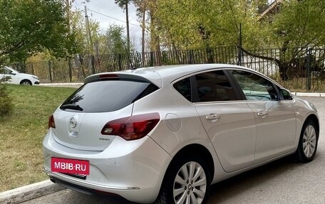 Opel Astra J, 2012 год, 825 000 рублей, 3 фотография