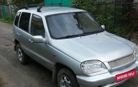 Chevrolet Niva I рестайлинг, 2003 год, 130 000 рублей, 2 фотография