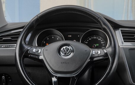 Volkswagen Tiguan II, 2018 год, 2 859 000 рублей, 18 фотография