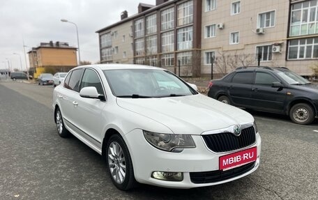 Skoda Superb III рестайлинг, 2013 год, 1 350 000 рублей, 1 фотография