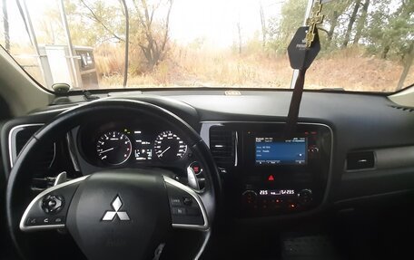 Mitsubishi Outlander III рестайлинг 3, 2012 год, 1 750 000 рублей, 8 фотография