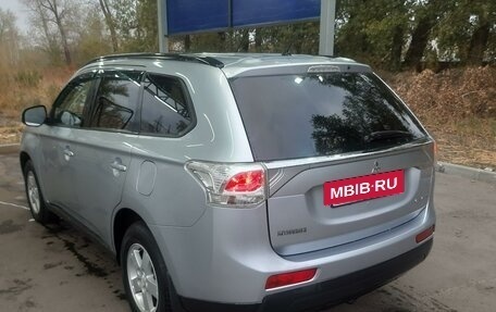 Mitsubishi Outlander III рестайлинг 3, 2012 год, 1 750 000 рублей, 7 фотография