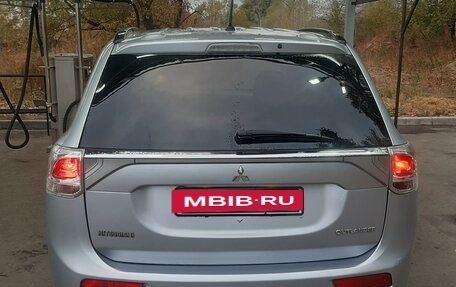 Mitsubishi Outlander III рестайлинг 3, 2012 год, 1 750 000 рублей, 6 фотография