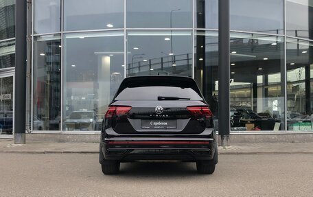 Volkswagen Tiguan II, 2021 год, 3 790 000 рублей, 4 фотография