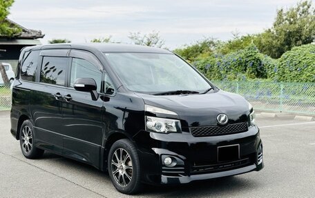 Toyota Voxy II, 2010 год, 592 077 рублей, 3 фотография