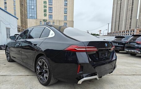 BMW 5 серия, 2024 год, 9 190 000 рублей, 4 фотография