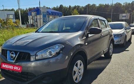 Nissan Qashqai, 2011 год, 990 000 рублей, 2 фотография