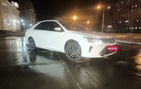 Toyota Camry, 2015 год, 2 300 000 рублей, 5 фотография