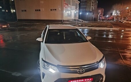 Toyota Camry, 2015 год, 2 300 000 рублей, 7 фотография