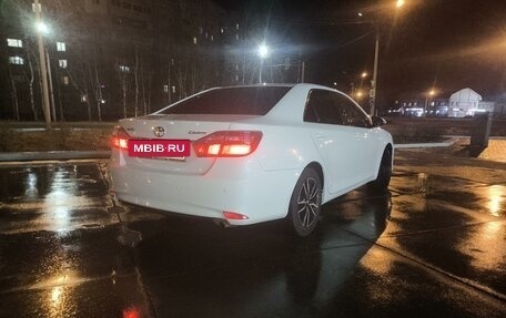 Toyota Camry, 2015 год, 2 300 000 рублей, 10 фотография