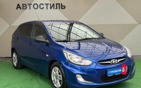 Hyundai Solaris II рестайлинг, 2011 год, 590 000 рублей, 2 фотография