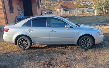 Hyundai Sonata VI, 2005 год, 670 000 рублей, 4 фотография